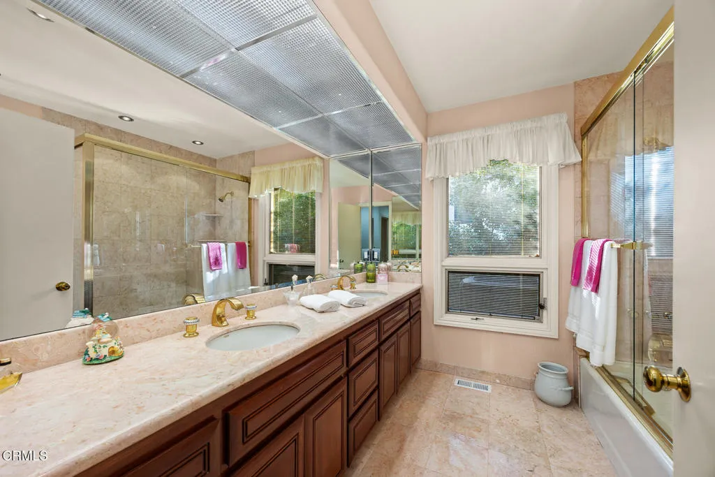 1304 Padres Trail, La Canada Flintridge, California 91011 home-pic-36